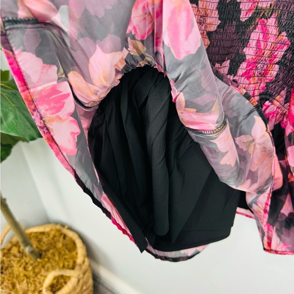 NWT Thirty/Thirty Floral Chiffon Smocked BabyDoll Bubble Long Sleeve Top - Picture 7 of 8